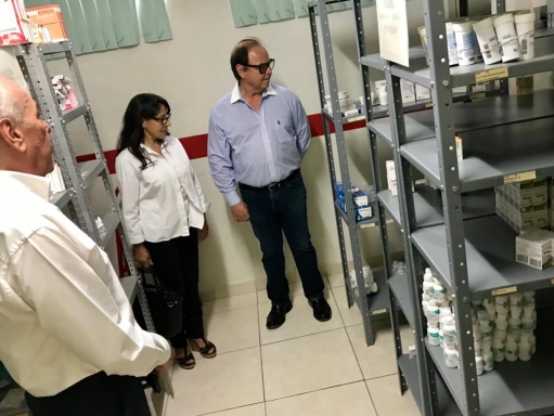 Salud Coahuila supervisa trabajos y abasto de medicamentos en unidades de Parras