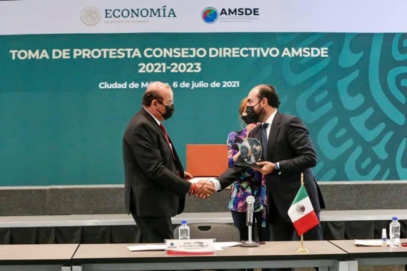 Protesta secretario de Economía de Coahuila como presidente de la AMSDE
